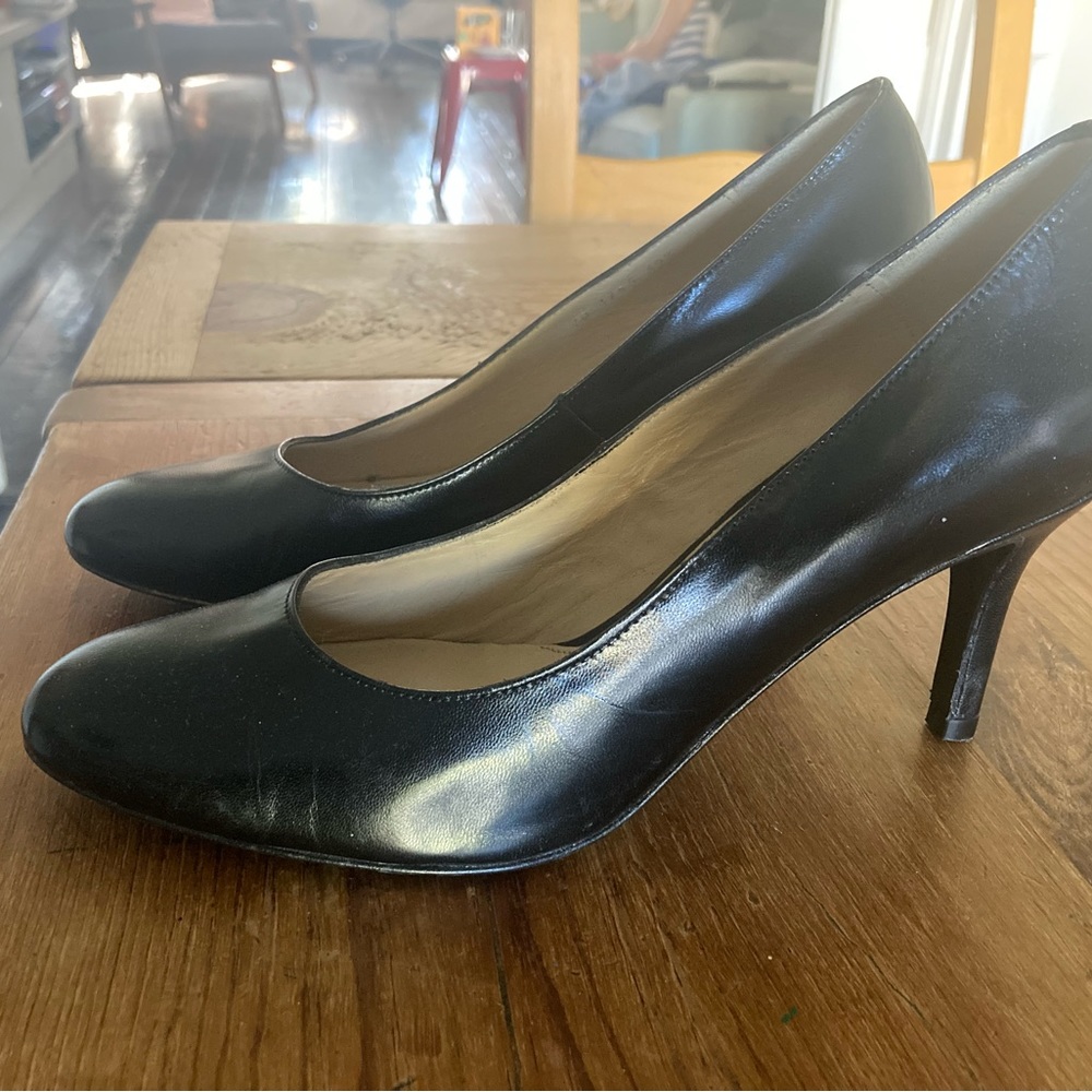Sacha black shiny leather vintage pumps size 39.5
